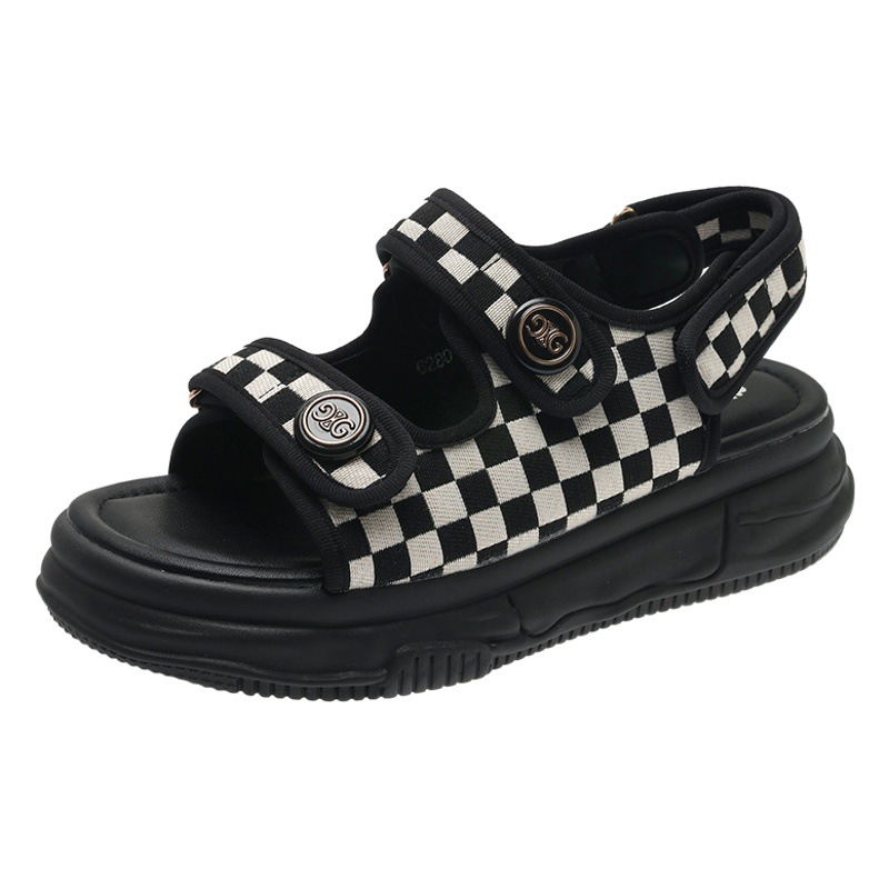2024 nuevas sandalias deportivas de las mujeres estilo Chanel Velcro estudiante plataforma punta abierta moda Plaid playa zapatos moda mujer