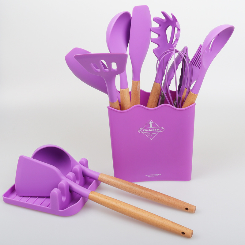 Venta caliente transfronteriza juego de utensilios de cocina de silicona creativa mango de madera con cubo 13 piezas de silicona espátula cuchara herramientas de cocina de silicona