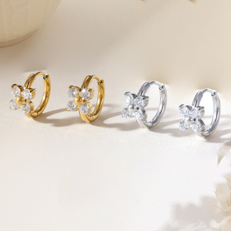 Four-Leaf Clover Earrings, Sweet Style, New Light Luxury, Simple, Compact, Exquisite Earrings, Earrings with a High-End Feel, Elegant Earrings for Women