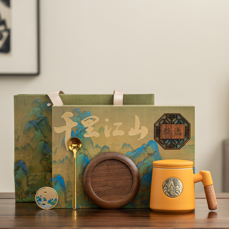 Taza de cerámica en relieve medalla de bronce con tapa caja de regalo taza de café taza de agua empresa regalo de mano tallado logotipo