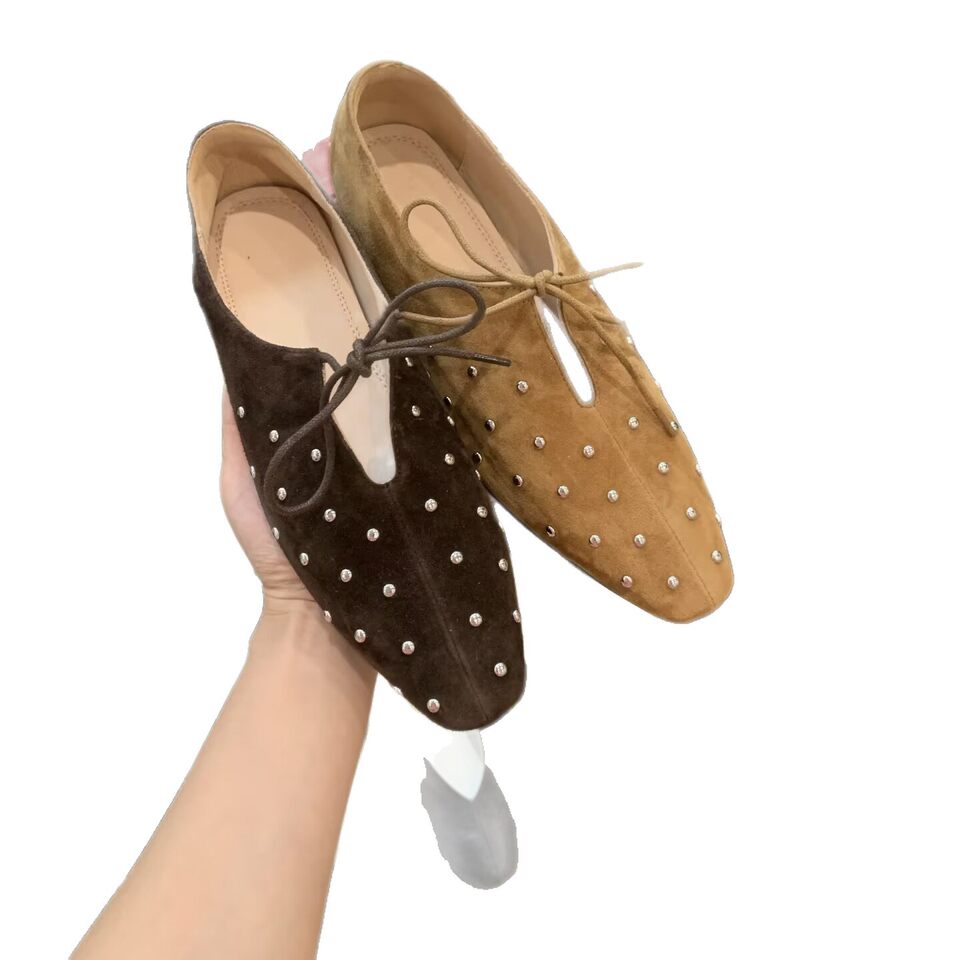 Giày búp bê nữ đế bệt mũi vuông buộc dây đính đinh tán phong cách Pháp, dễ phối đồ đi làm — Màu lạc đà, Màu nâu cà phê