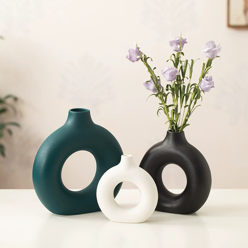 Кросс-борт ceramic vase Творческий донат-ваза в Nordic INS ветер свет роскошный ретро засушенные цветы декоративные украшения