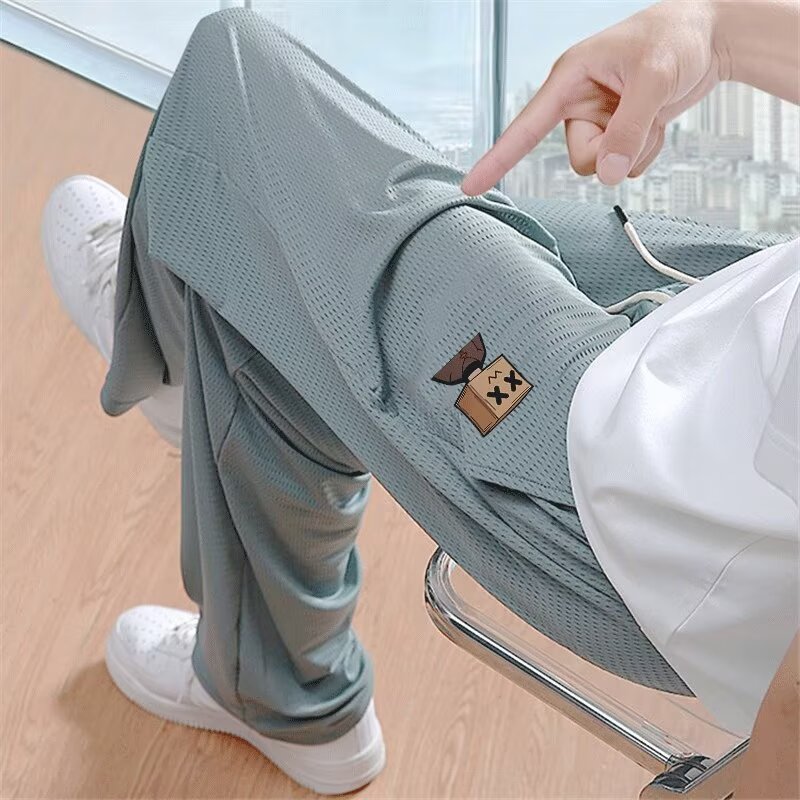 Pantalones casuales delgados de verano, pantalones casuales de hombre, impresión negra, pantalones deportivos rectos de tamaño grande, 2025 nuevos