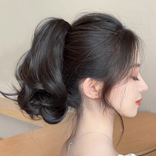 Ponytail wig grabber, curly hair, short ponytail, natural artificial hair for women, strap-on high ponytail, slightly curled, can be tied into a low ponytail