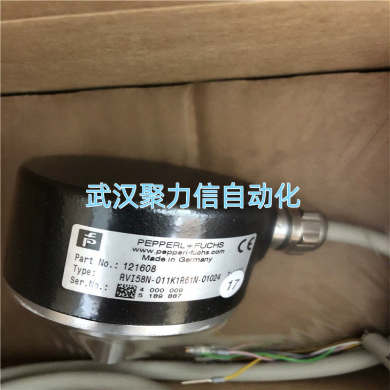Новый оригинальный считыватель/записывающее RFID-устройство IQT1-18GM-IO-V1 P+F, выгодная цена, экспресс доставка