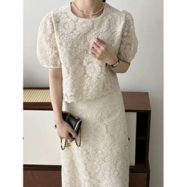 女式衬衫;休闲裤;毛衣