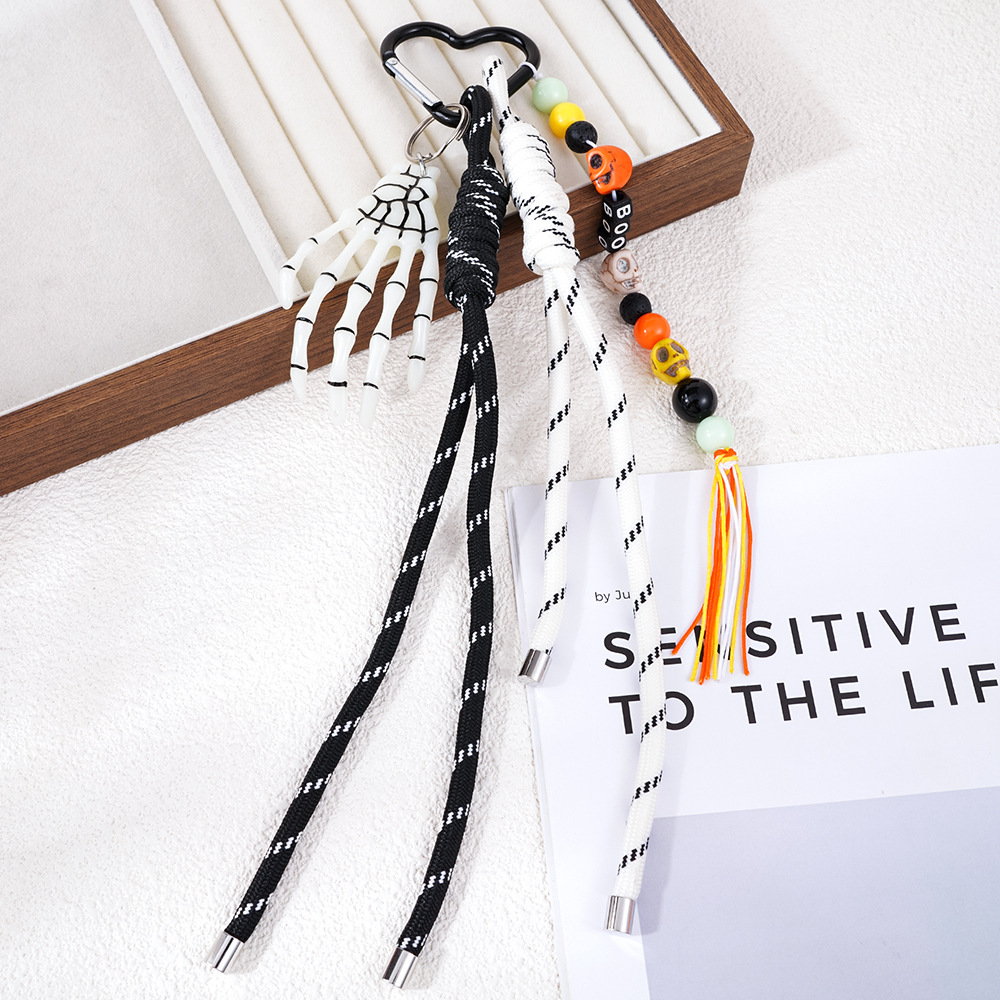 Nuevos productos transfronterizos creativos de letras de color cuerdas trenzadas llavero amor dibujos animados accesorios de diseño bolsos colgantes