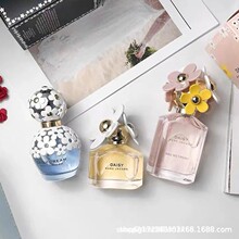 �羳���QԽ�� perfume�R��Ī����ջ��Z��ɫ�G��С�r��Ůʿ����ˮ