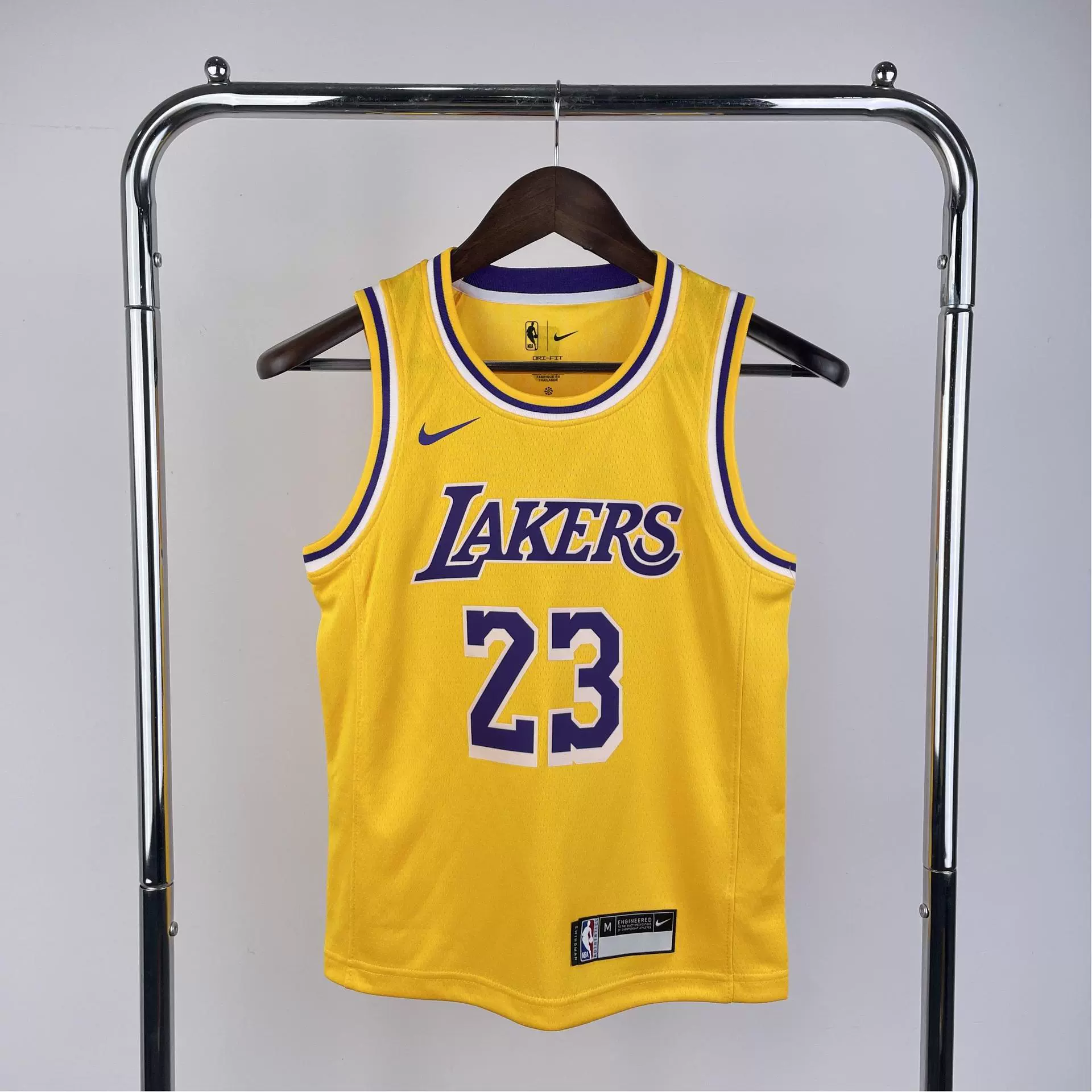 Детская и молодежная одежда. Футболка НБА Lakers Snake Pattern № 77 Дончич № 8 24 Коби № 6 23 Джеймс