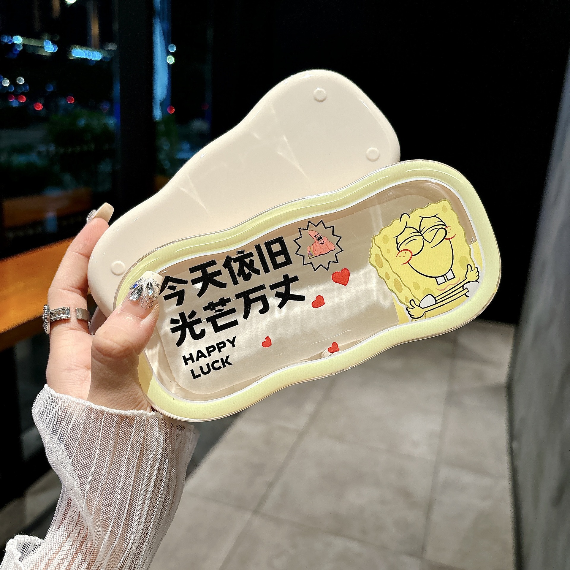 Caja de gafas transparentes de borde de la nube, alta sensación de almacenamiento portátil, niños, niños, niños, estudiantes, lindos, caja de gafas al por mayor