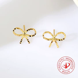 项链;耳钉;耳扣