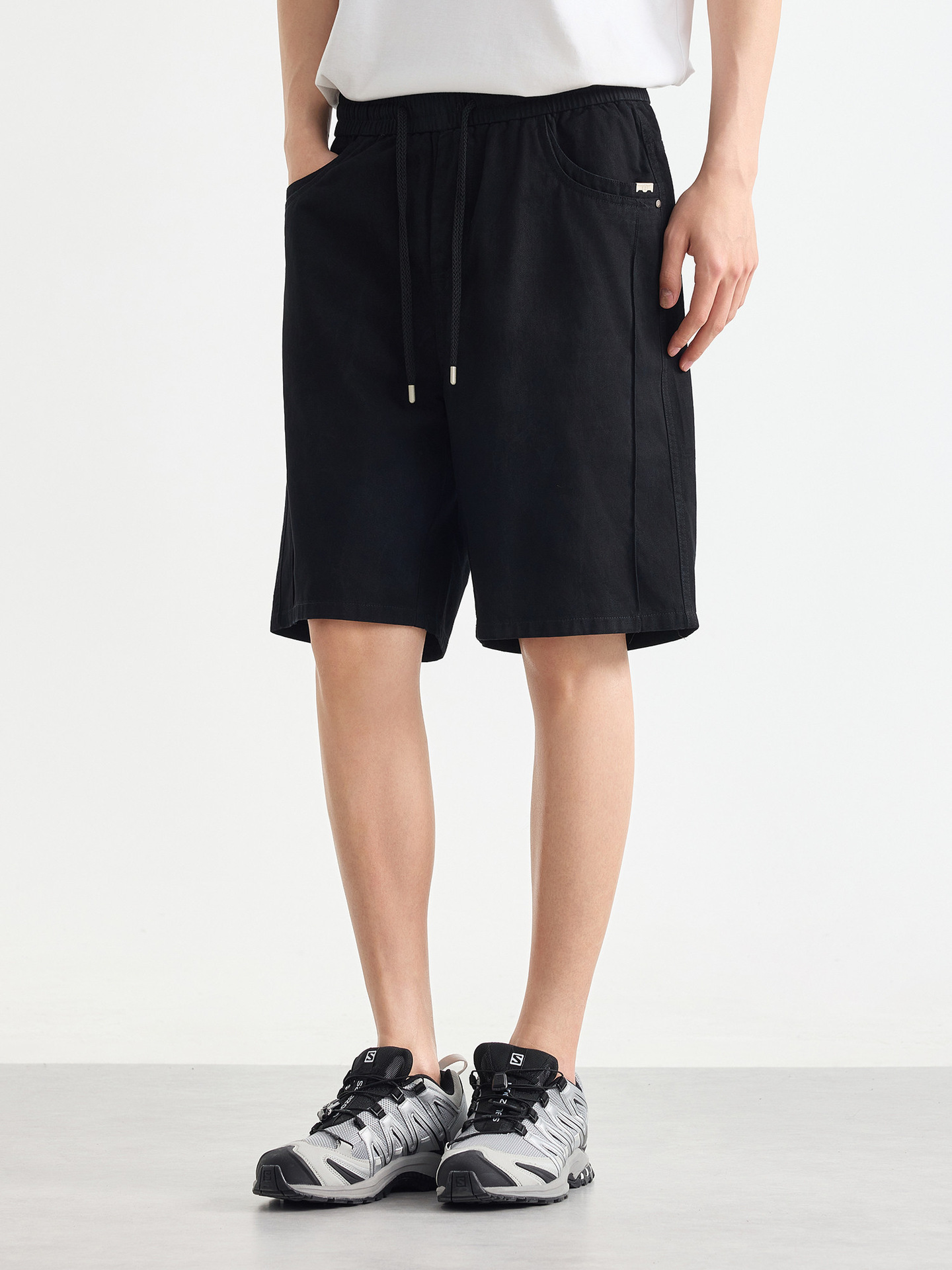 Quần short nam phong cách đường phố, vải kaki, kiểu dáng thoải mái — đen