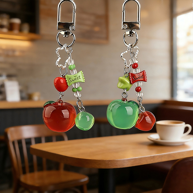 Transparent Three-Dimensional Apple Keychain, Cute Realistic Fruit Pendant, Christmas Eve and Christmas Couple Gift Decoration Transparent Three-Dimensional Apple Keychain, Cute Realistic Fruit Pendant, Christmas Eve and Christmas Couple Gift Decoration