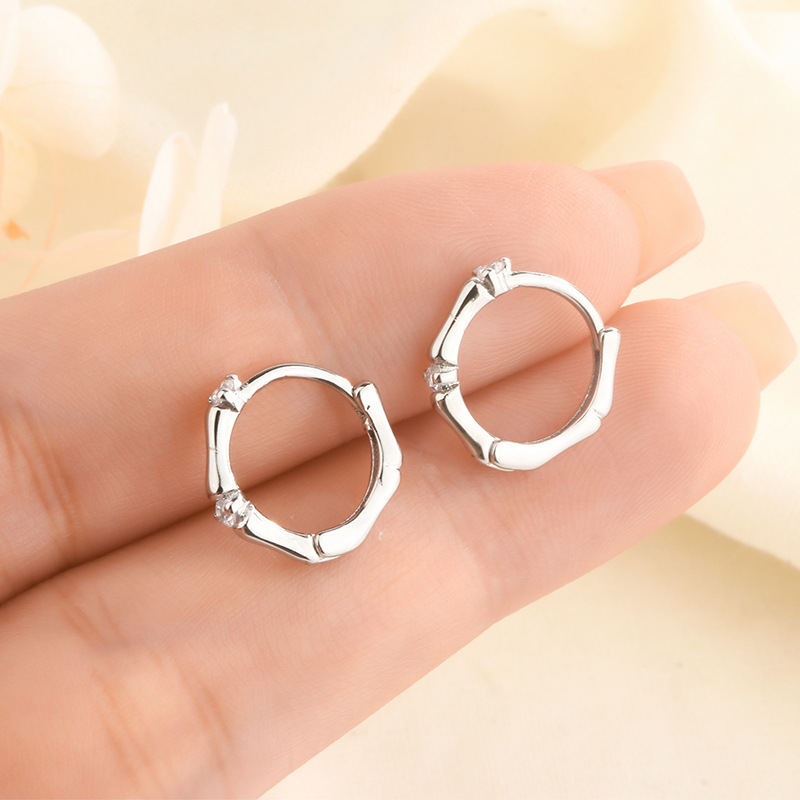 2023年新款S925銀鋯石竹節耳扣小眾輕奢感耳扣耳環女小巧耳飾批發