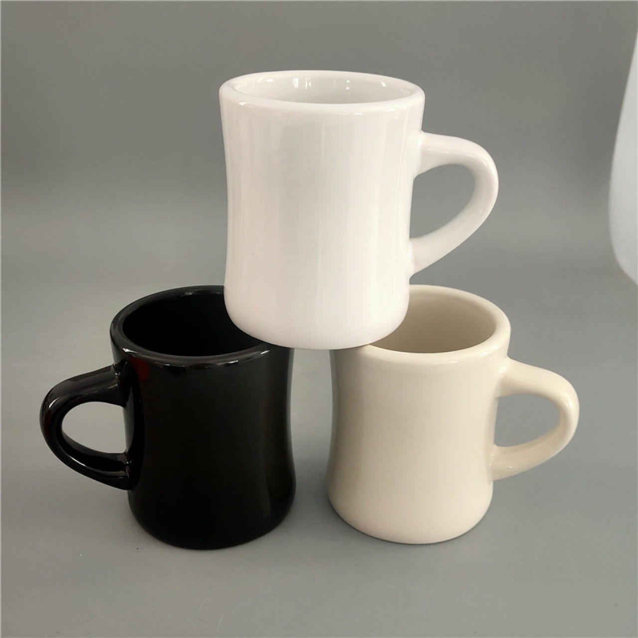 Fabricantes de tazas de cerámica personalizadas al por mayor suministro directo de comercio exterior 11oz impresión LOGO taza de sublimación de transferencia de calor hueso taza de agua de porcelana