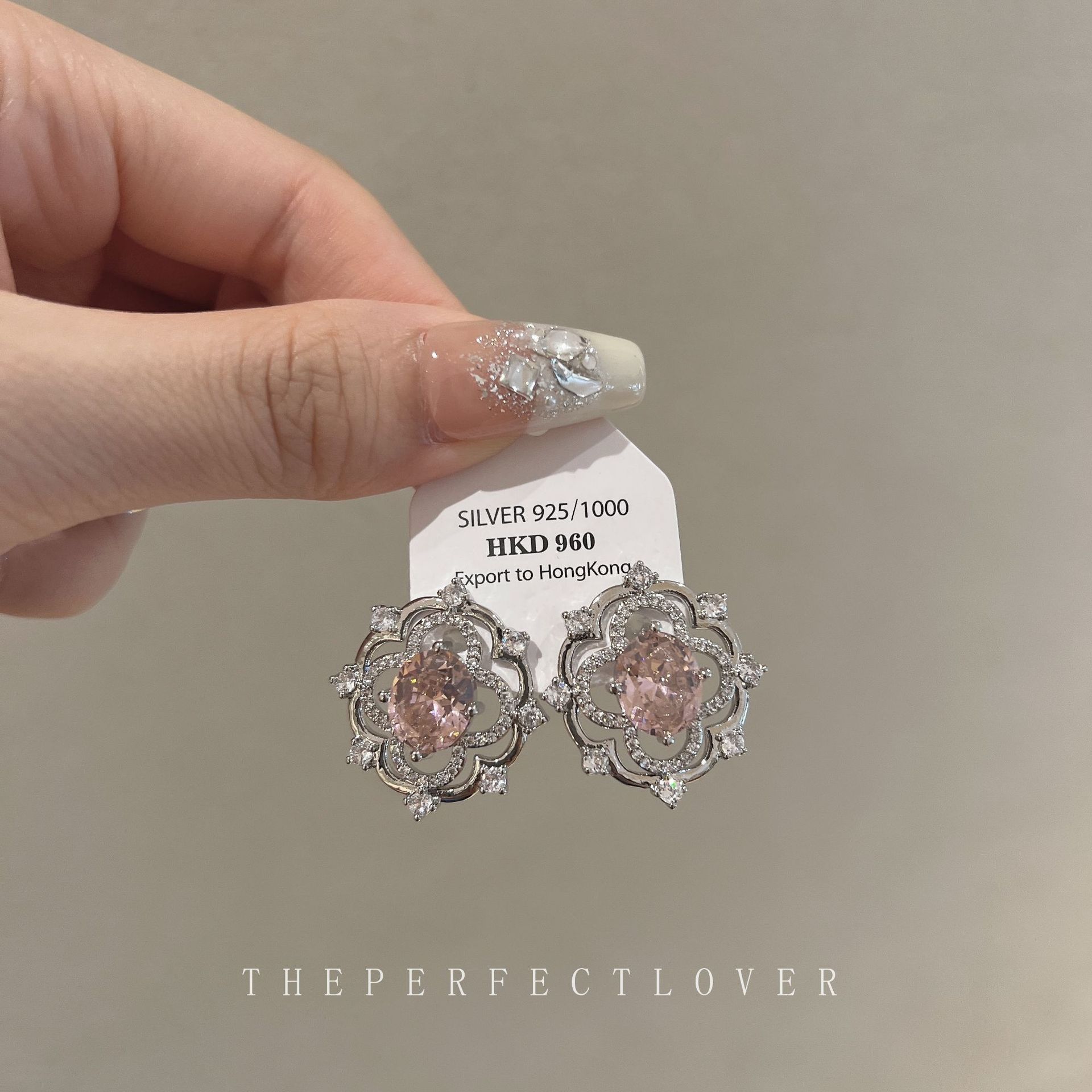 Designer style, niche design, hollow flower earrings, light luxury temperament, high-end earrings, and earrings for women_voghion.com