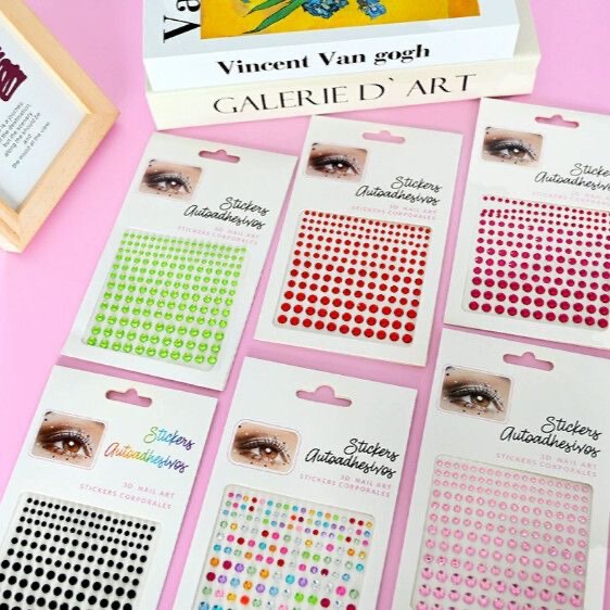 Bright Diamond Face Jewelry, Eye Makeup, Colorful Tear Diamond Stickers, Facial Bridal Makeup, Stage Performance, Sparkling Diamonds Bright Diamond Face Jewelry, Eye Makeup, Colorful Tear Diamond Stickers, Facial Bridal Makeup, Stage Performance, Sparkling Diamonds