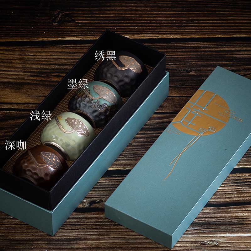 로터스 로우 고급 선물 상자가있는 풀 세트 사진