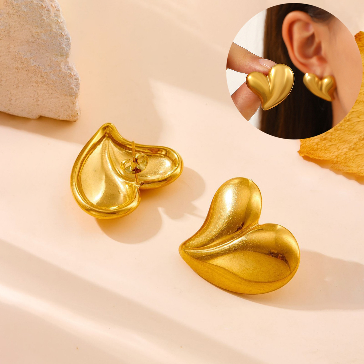 Pendientes de acero inoxidable a rayas cuadradas de tendencia de alta gama transfronteriza europea y americana Pendientes de 18K de lujo ligero para mujer al por mayor