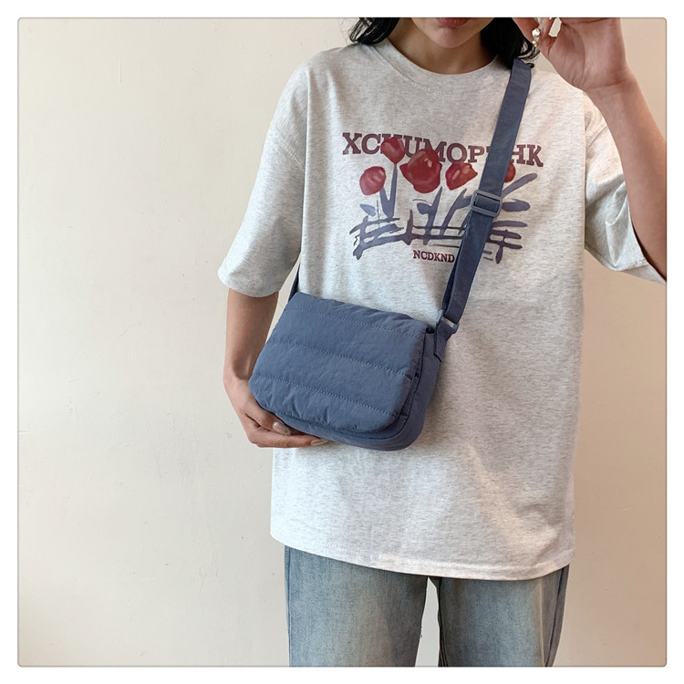 Daily casual simple small square bag Korean spring lightweight personality design popular shoulder crossbody horizontal small square bag_voghion.com