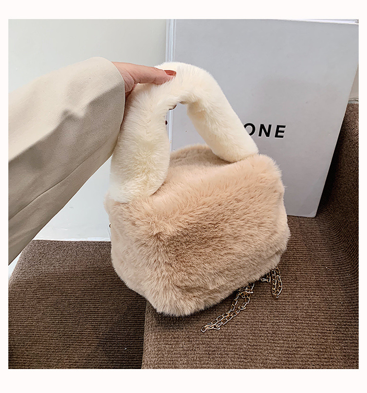 2021 new autumn and winter fashion plush small bag messenger chain bagpicture2
