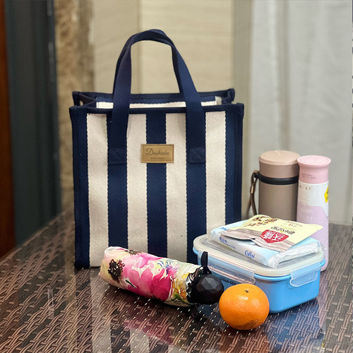 New Japanese and Korean style striped waterproof portable lunch box bag for students to carry at work lunch bag mommy bag tote bag for women