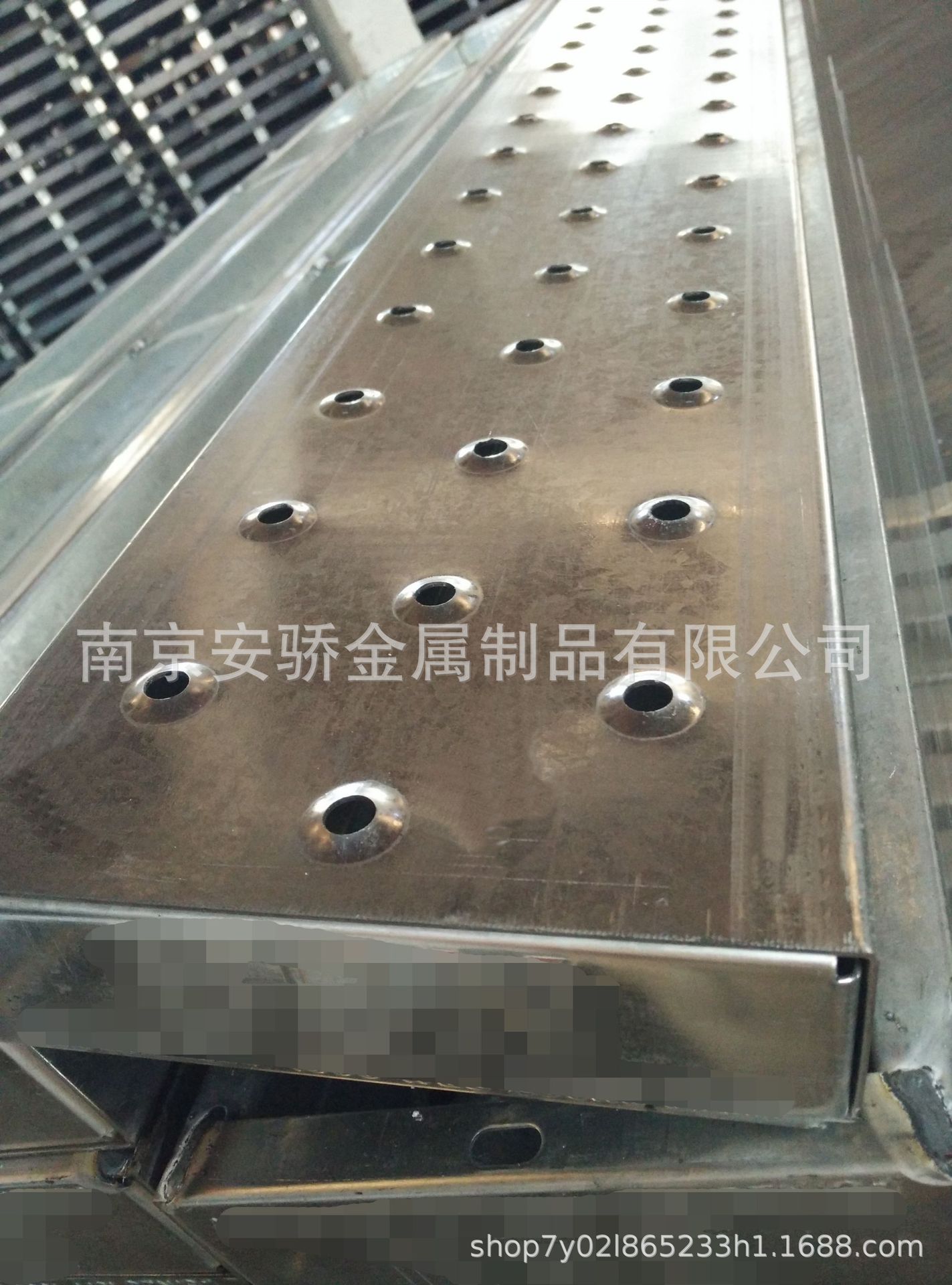 厂家直销冲孔镀锌脚手架脚踏板脚手板AS1577 YBJ211-1988