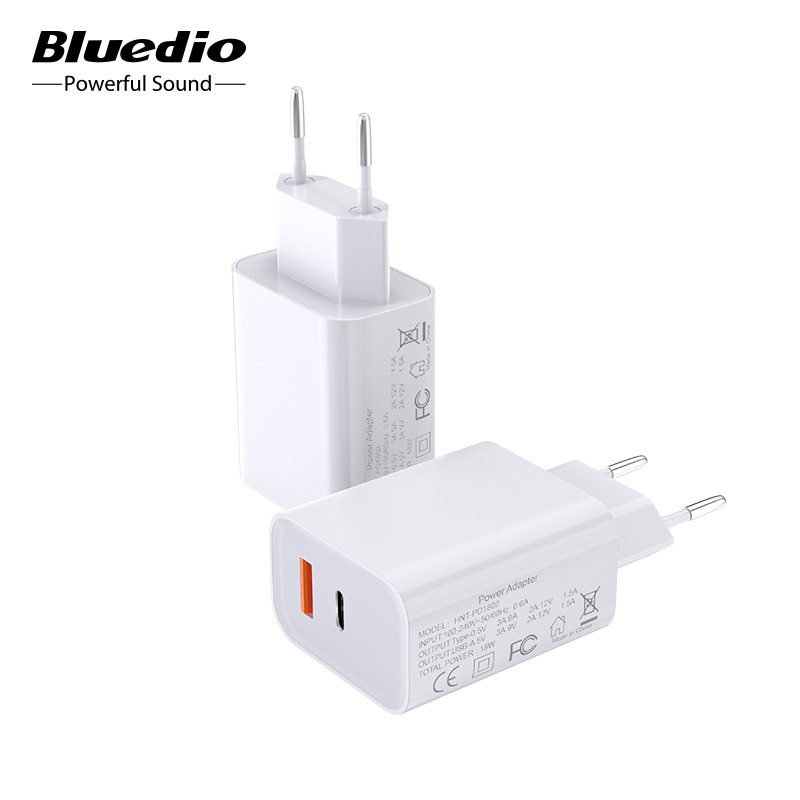 Pd18W Dual-Port Fast Charger Is Suitable for Huawei Apple Xiaomi Qc3.0 Dual Protocol Fast Charging Charging Head