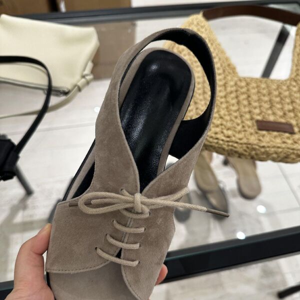 Fashionable belt open toe flat