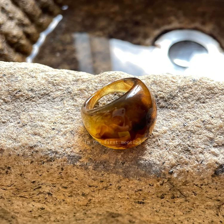Кольцо (Korea ACC) Acrylic One-Size Chunky Ring для указательного пальца, цветной мраморный узор