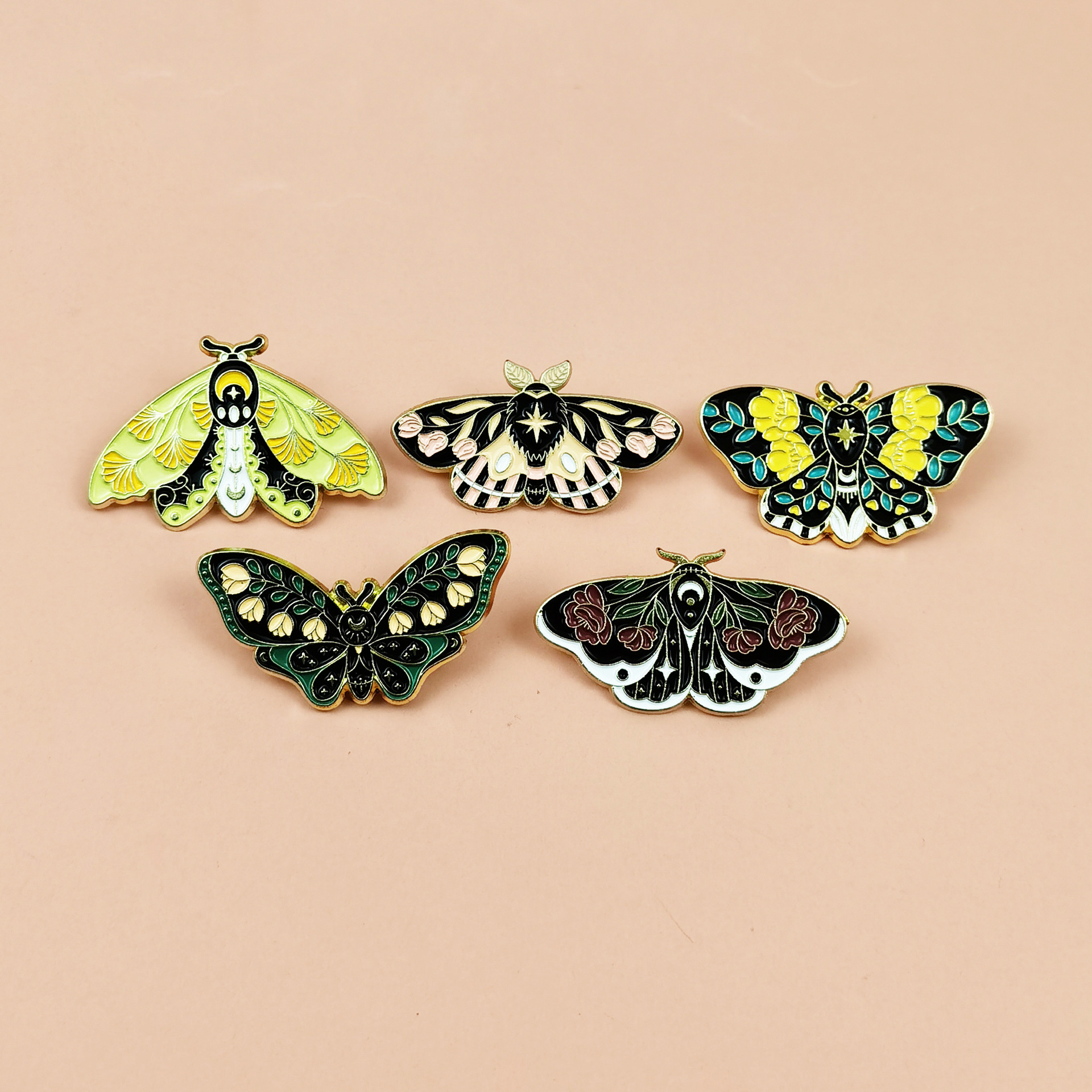 Broche de mariposa de dibujos animados, de aleación esmaltada, con forma de insecto, para ropa, insignia, accesorios transfronterizos