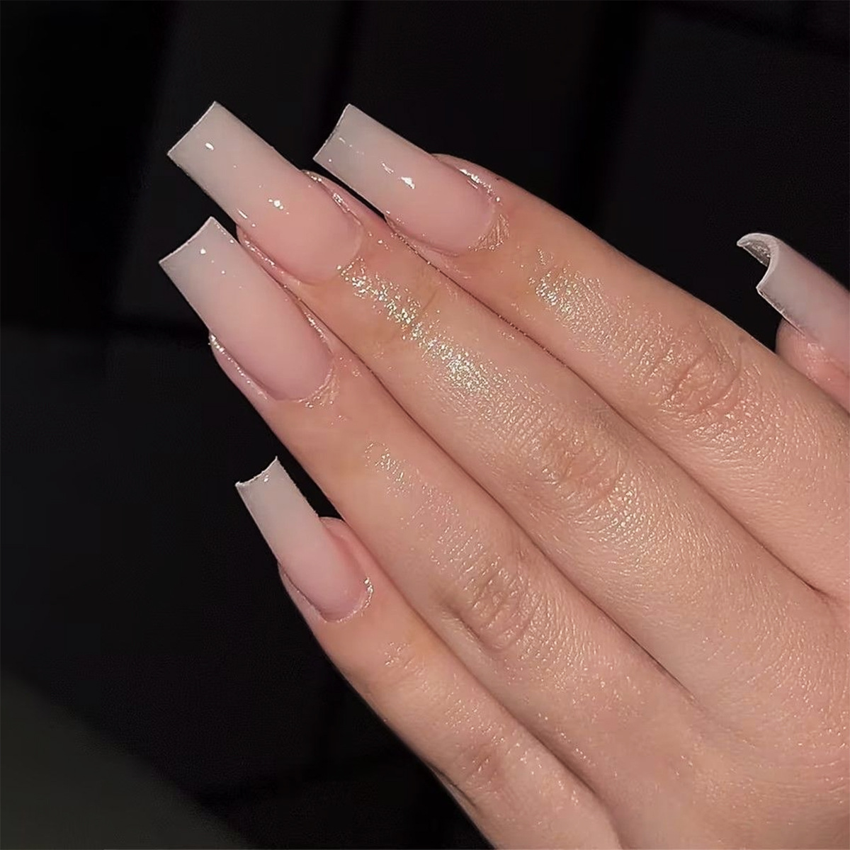 FUENTE Fábrica simple Pequeño Libro Rojo neto rojo desgaste falso clavo producto terminado desgaste de uñas largo desgaste parche de uñas