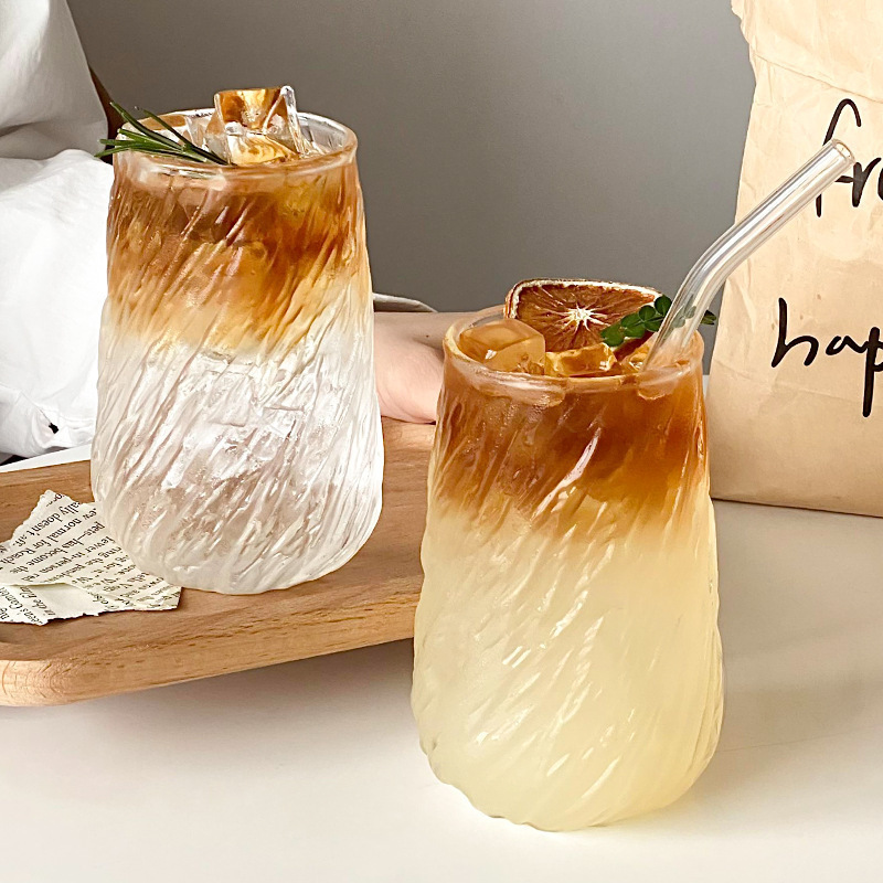 Wholesale spiral coffee cup, large capacity, creative iced American latte cup, household heat-resistant transparent glass green tea cup
