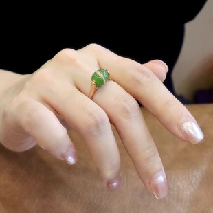 Fubei Diamond Jewelry [18K Gold Inlaid with Natural Hetian Jasper Apple Green Ring] the Size of the Loose Stone Is about 8*11mm