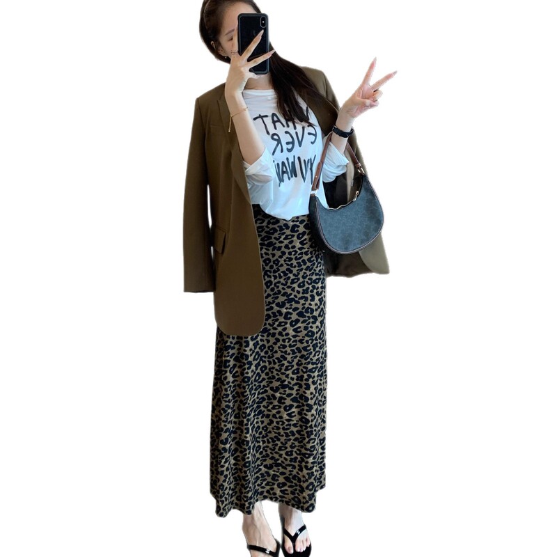复古时髦感垂坠光泽A字松紧腰豹纹中长款半身裙子女2025秋冬新款|undefined