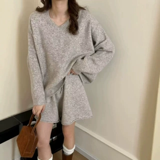 法式休闲针织两件套女 V领落肩宽松毛衣高腰抽绳阔腿短裤软糯套装