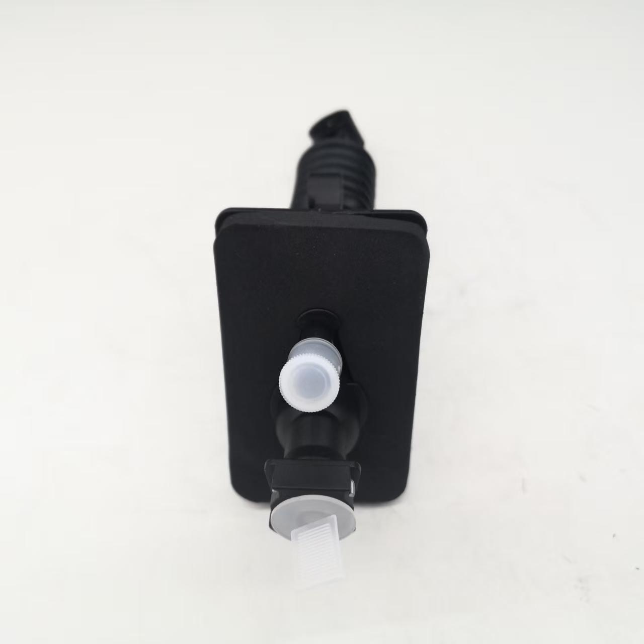 Clutch Master Cylinder Suitable for Chevrolet Onix Nova Tracher 25204558 24585304