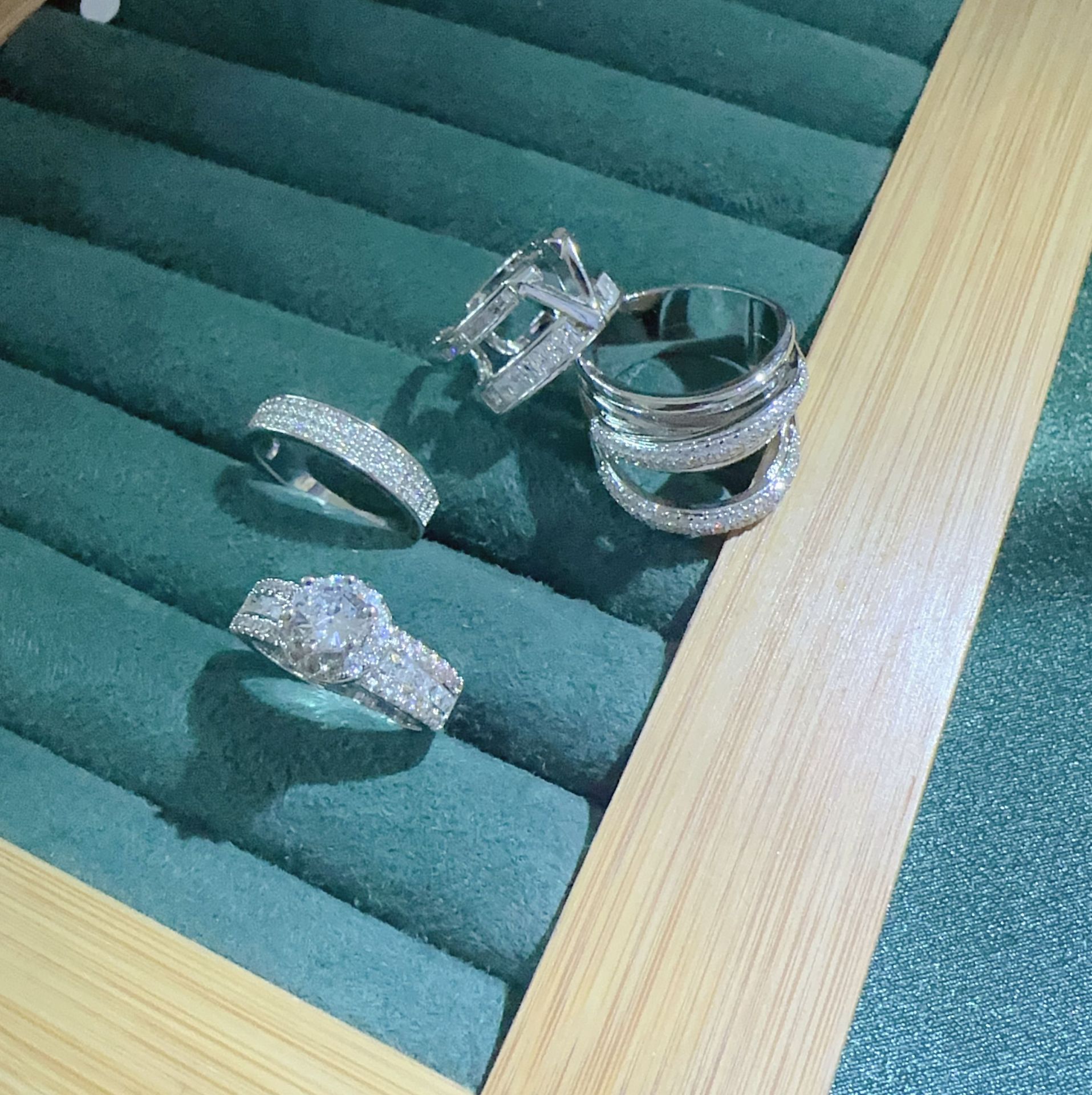 Elegant Zircon Micro Inlay Ring For Women Light Luxury Designer Ring_voghion.com
