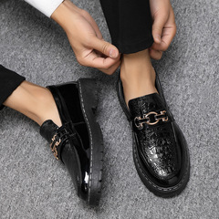 Men's Spring and Summer Bright Surface Casual Leather Shoes Lazy One-Piece Youth Korean Version Trendy English Style Slip-On Loafers