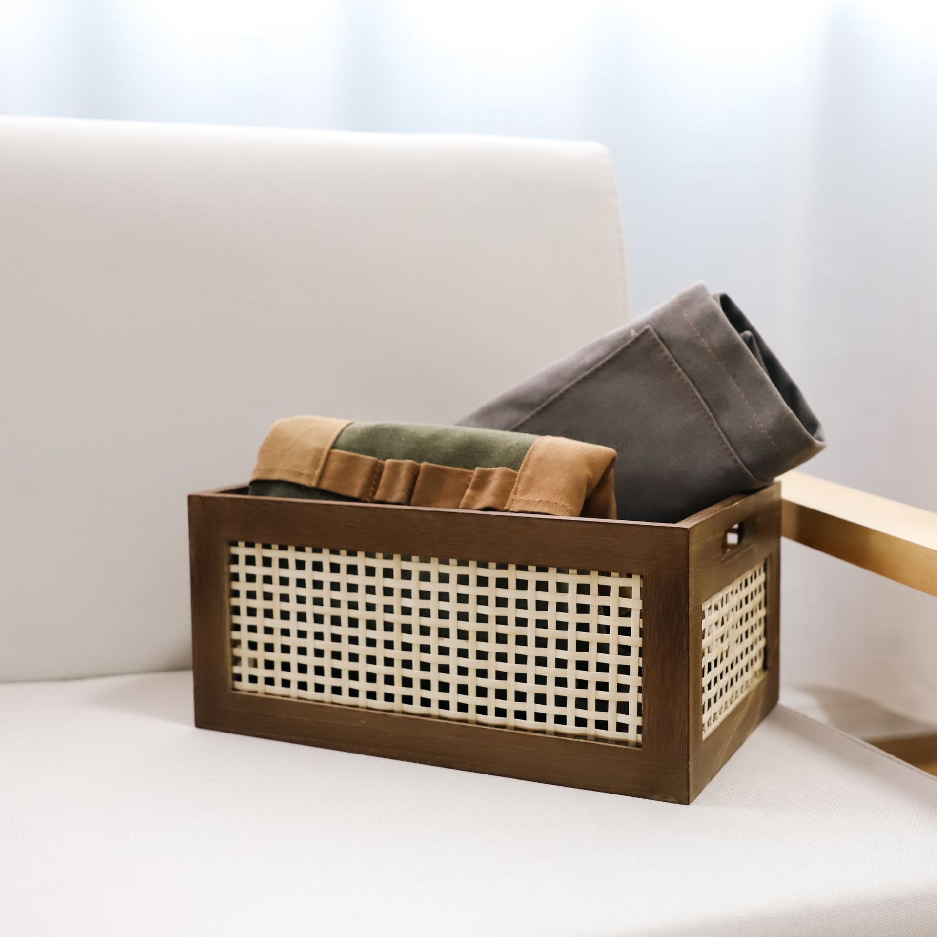 Cesta de almacenamiento vintage de nogal caja de madera maciza hueca creativa ins suministros para el hogar cesta de almacenamiento de aperitivos en stock