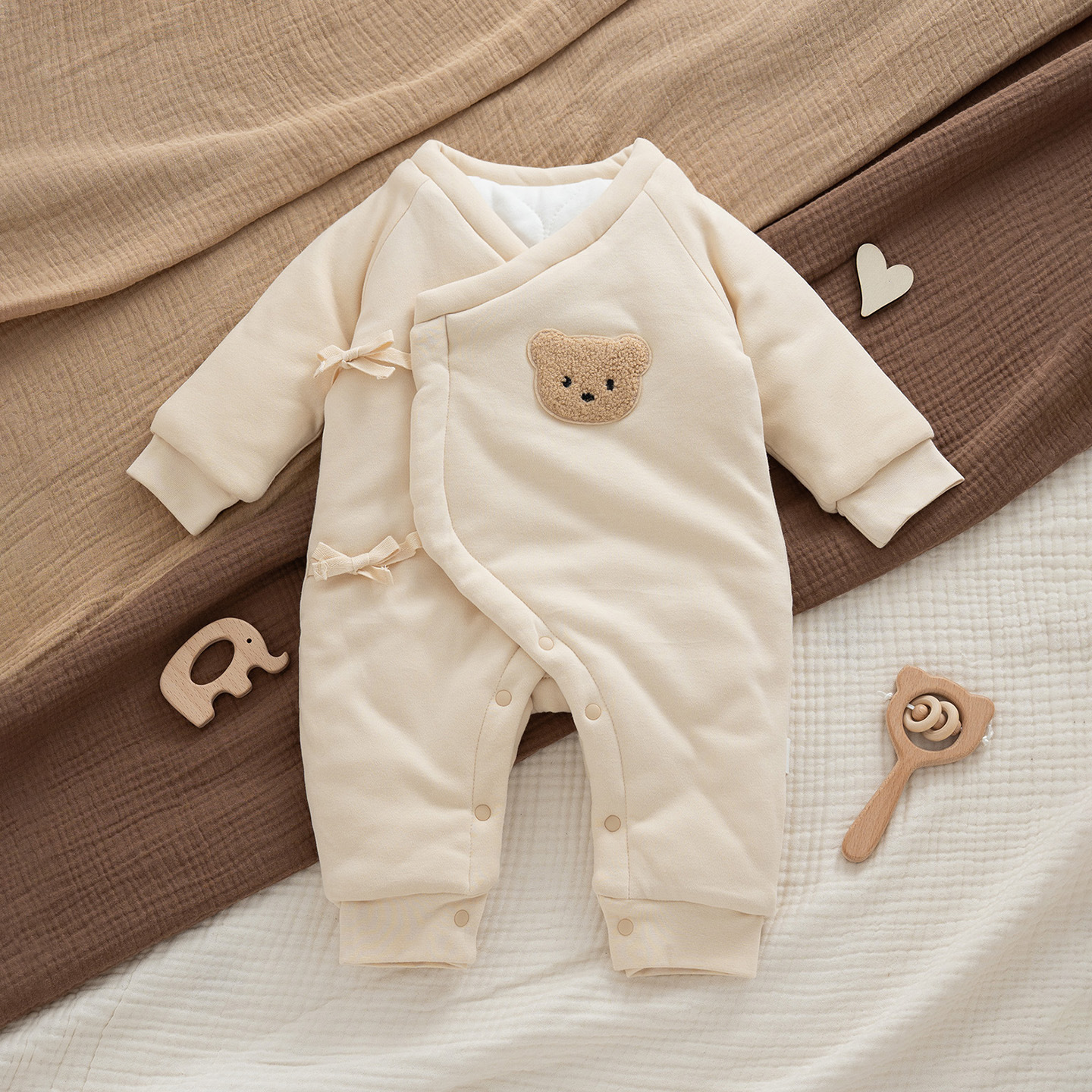 Estilo coreano nuevo Otoño e Invierno ins estilo bebé mono bebé mameluco caliente mameluco algodón engrosado algodón acolchado chaqueta al por mayor