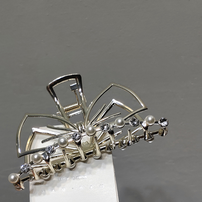 Großhandel Schmuck Metall Geometrische Schleife Perlenfang Clip Nihaojewelry display picture 9