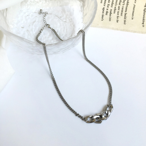 Hip-hop INS creative versatile geometric oval clasp chain lockchain metal texture minimalist temperament necklace for women
