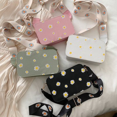 Daisy new pattern Small square package 2020 fashion Trend One shoulder Messenger Bag Female bag Like a breath of fresh air Versatile wholesale
