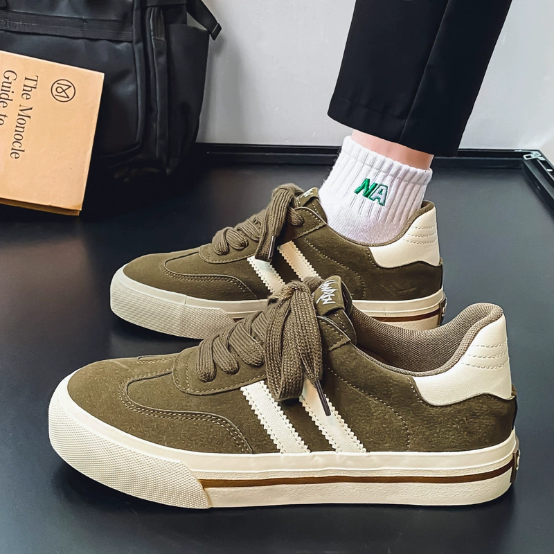 Мужская обувь 2024 новая зимняя студенческая повседневная дикая минималистская спортивная черная водонепроницаемая мягкая подошва немецкая тренировка обувь