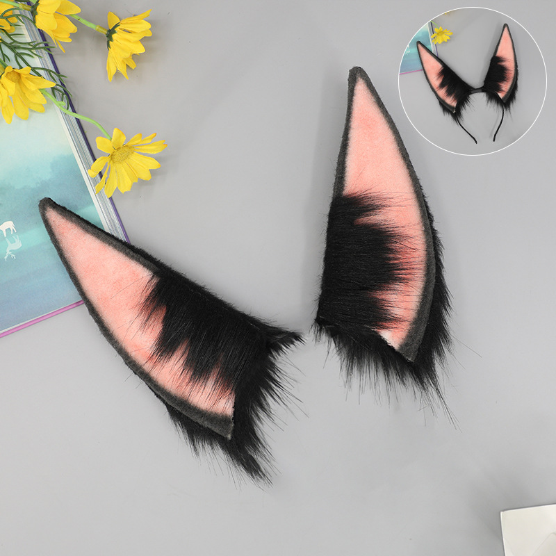 充電可能なぬいぐるみの髪飾りが広がっています。