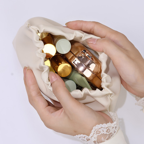 ins high-value wrinkle bag cosmetics lipstick bag storage bag travel portable PU cosmetic bag washing storage bag