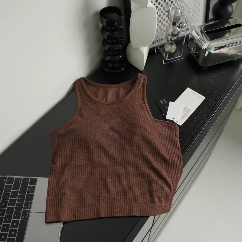 Summer Sports Vest with Chest Pads for Outer Wear, Quick-Drying, Slim-Fit Yoga Top, Pilates Yoga Vest Summer Sports Vest with Chest Pads for Outer Wear, Quick-Drying, Slim-Fit Yoga Top, Pilates Yoga Vest
