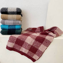 欧美走秀款AC对应棋盘格子围巾仿羊绒围脖保暖加大超厚针织披肩女