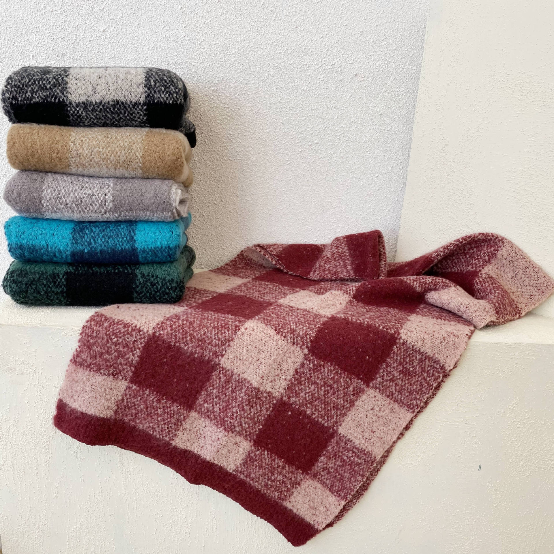 欧美走秀款AC对应棋盘格子围巾仿羊绒围脖保暖加大超厚针织披肩女